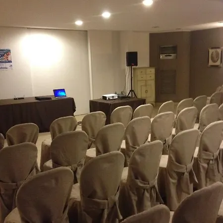 Esperia Hotel 3*