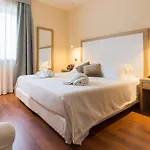 Esperia Hotel 3*