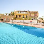 Esperia Hotel 3*